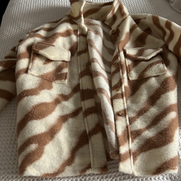 Zebra printed shacket - Picture 2 of 2